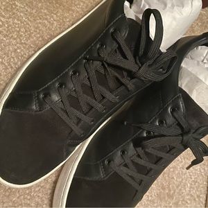 Vince black,suede&leather fashion sneaker. Worn once. Purchased from NM sz 37